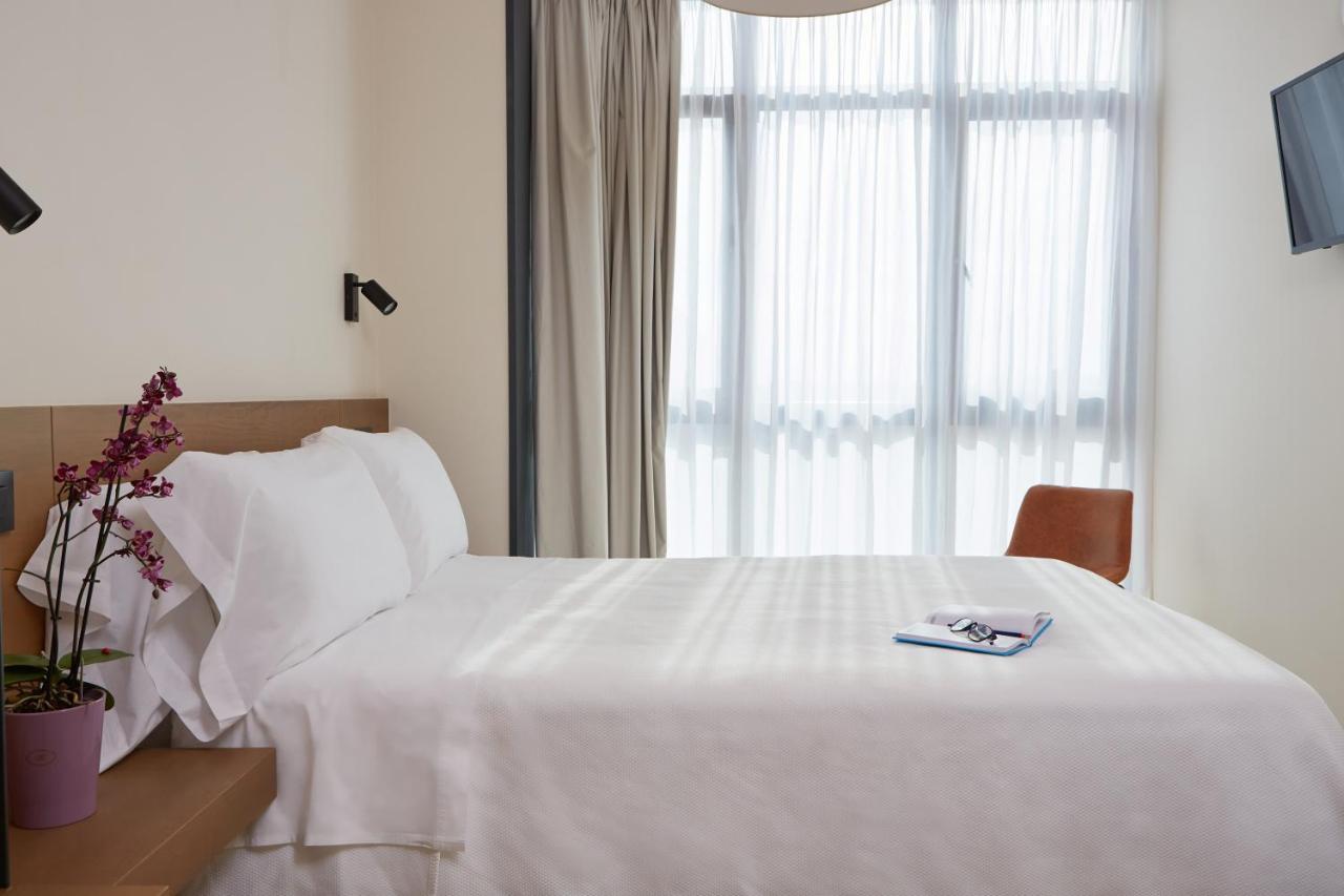 פאלאס דה ריי Hotel Trina 20 מראה חיצוני תמונה